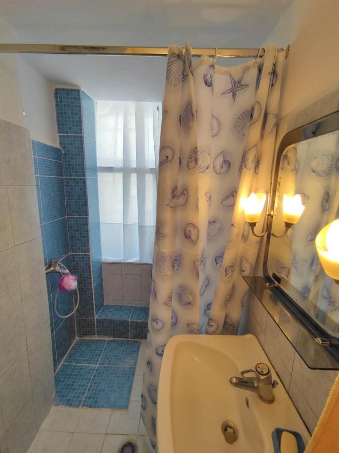 Rias Apartment Саранда Экстерьер фото
